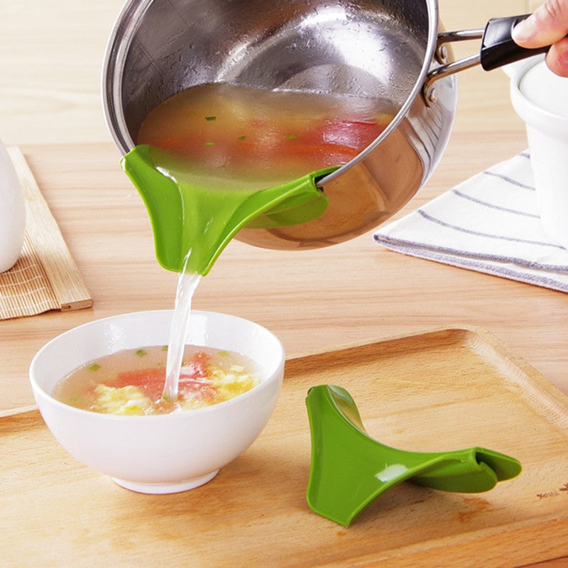 Silicone Clip-On Pouring Funnel – product image 1